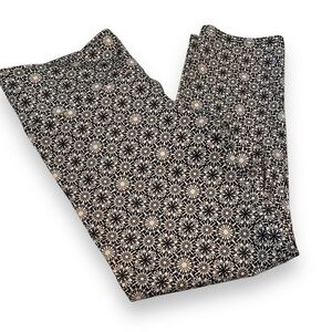 Free People Movement Cropped Work Out Pants Size XS Black White Bursts Capri